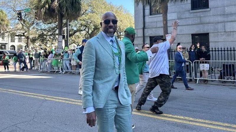 Warnock denies wrongdoing in accepting residence in $989,000 luxury home